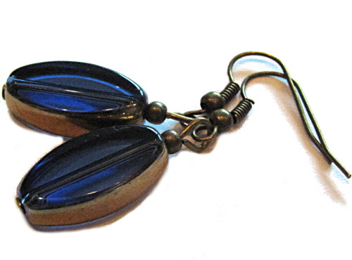 Vintage Ohrringe mit Bronzerand blau